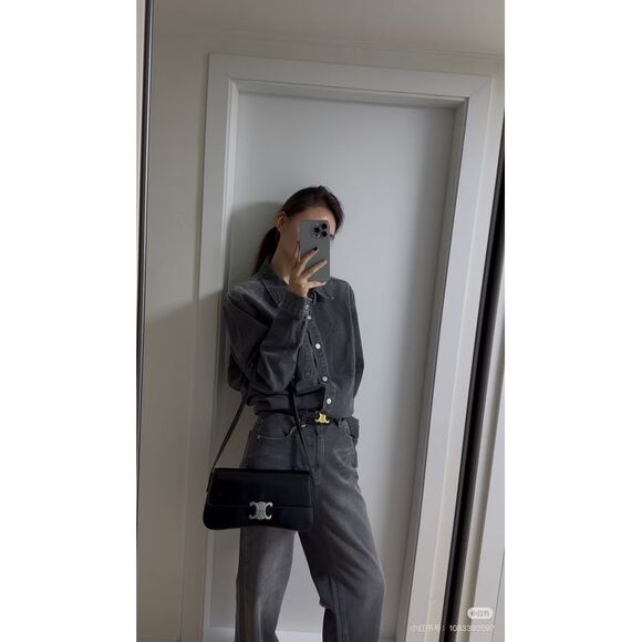 Celine Women Pre-Loved Bag Very Good Condition - Picture 8 of 9